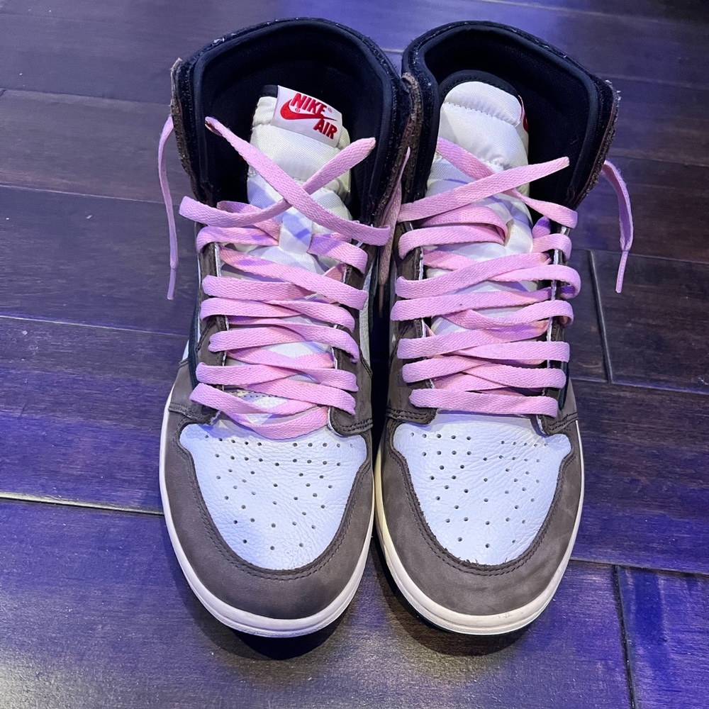 Travis Scott Jordan one mocha